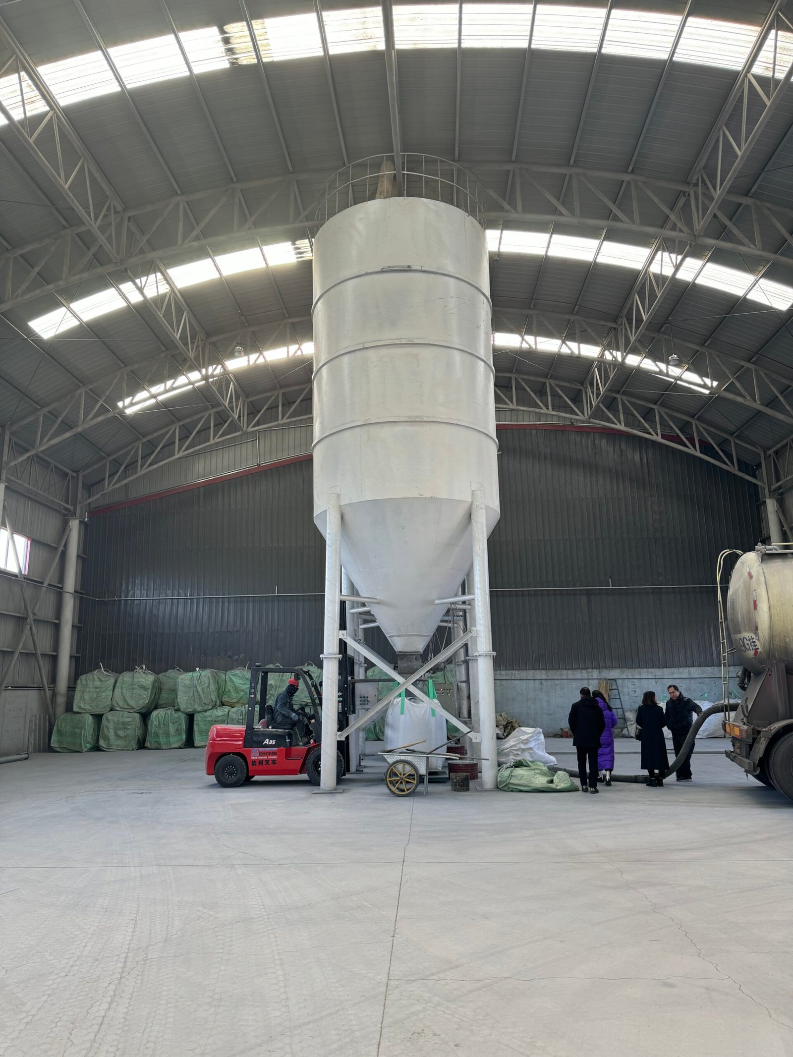 Concrete batching plant ready-mix supplier